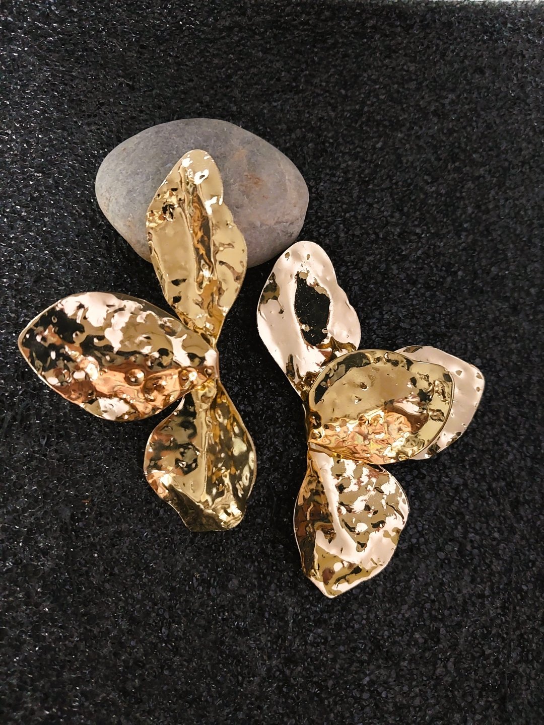 3 Petal leaf Dangle earrings