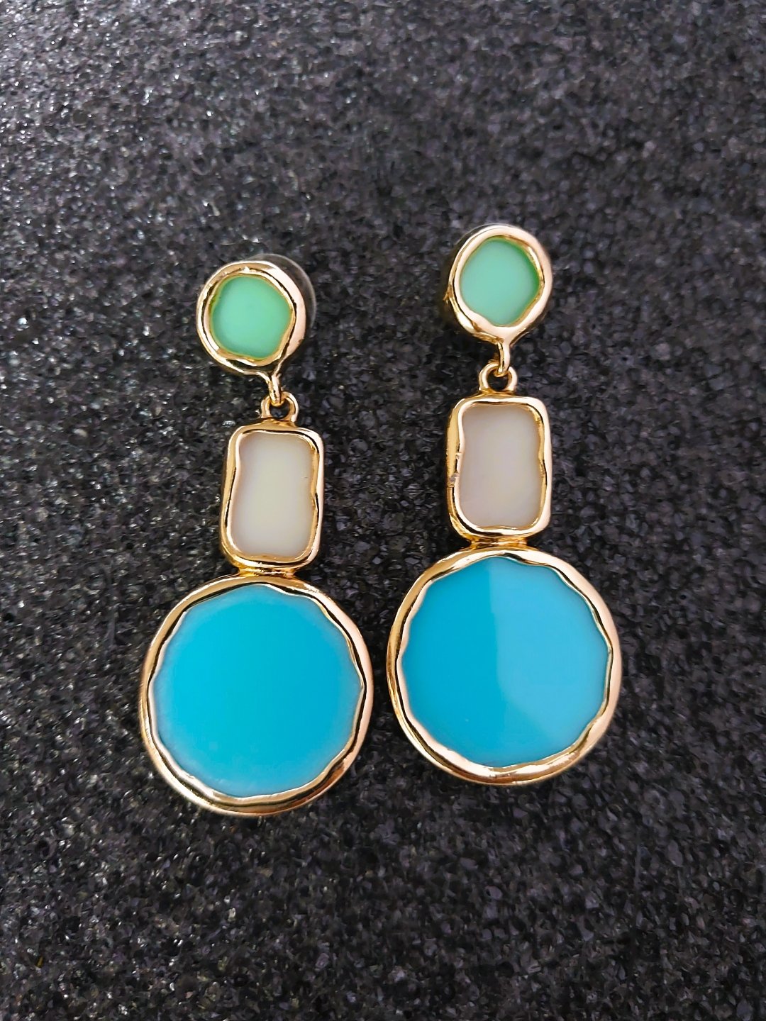 3 layered monochrome earrings